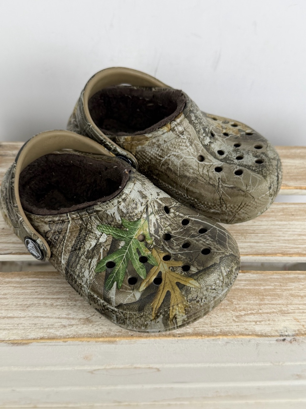 Crocs classic lined Realtree camo clogs Woodland camouflage pattern unisex C6